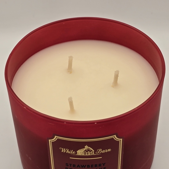 White Barn Bath & Body Works Strawberry Pound Cake 3 Wick Candle - Picture 2 of 4